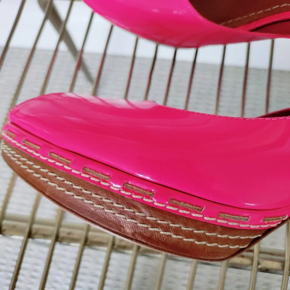 NIB $570 Sebastian fuchsia patent leather platform‎ sandals. IT 40 US 9